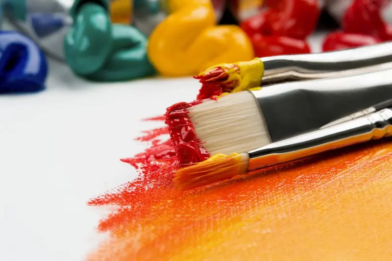 Creatividad en educación — materiales artísticos en el aula